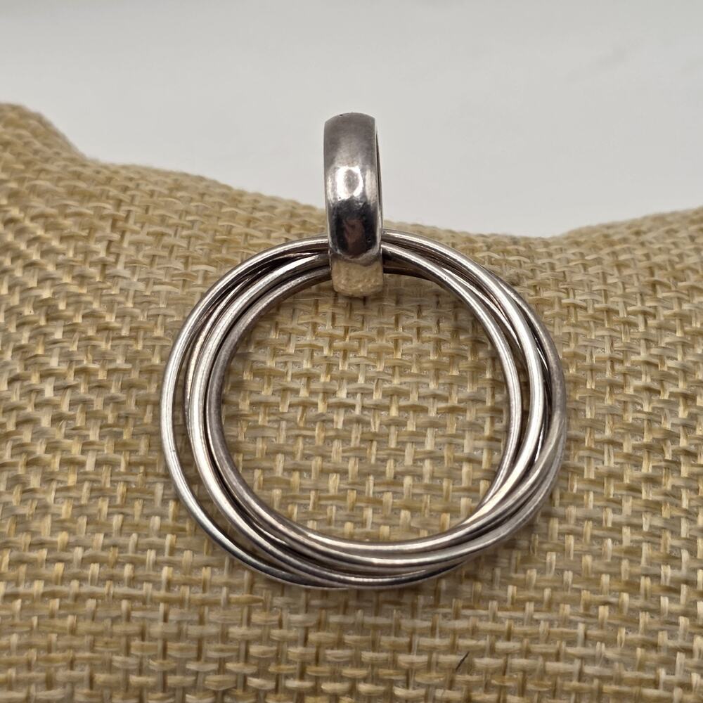 Silpada Sterling 925 Silver Multi Ring Intertwined Hoop Circle Pendant S1637
